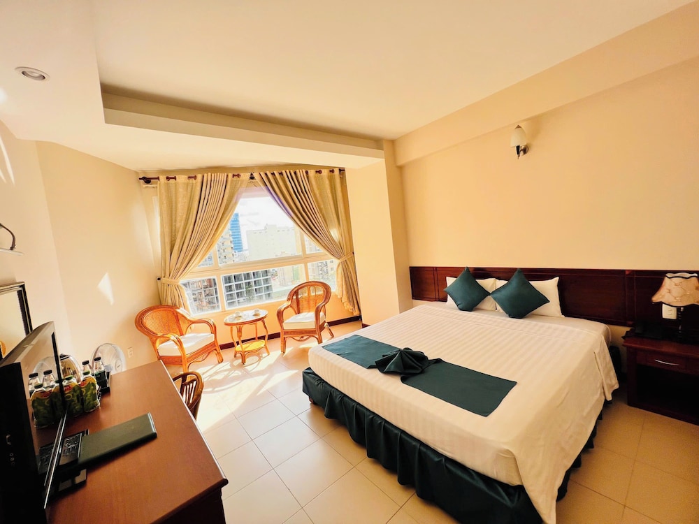 The Coast Hotel 13/47