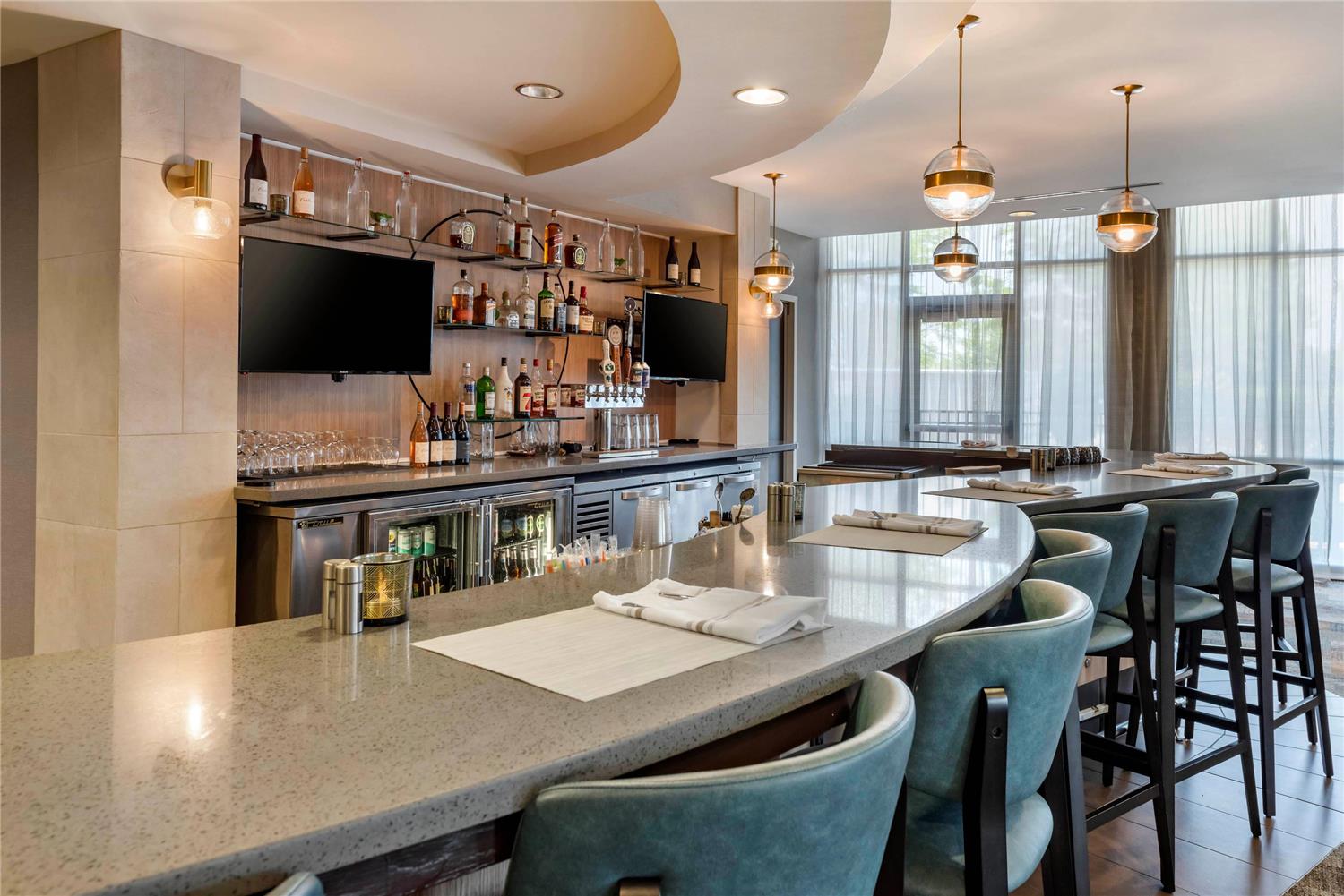 Cambria Hotel Madison East 33/41