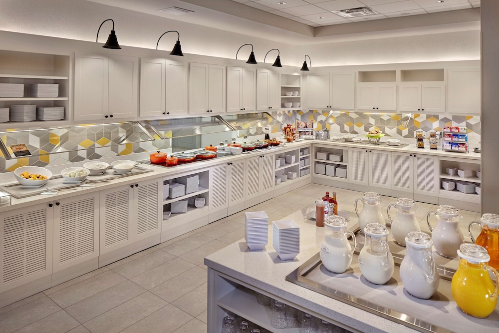 Hyatt Place State College 50/61