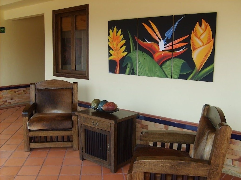 Hotel Campestre El Campanario 25/30