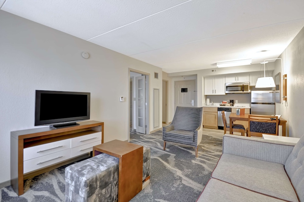 Homewood Suites by Hilton Boston-Peabody 35/55