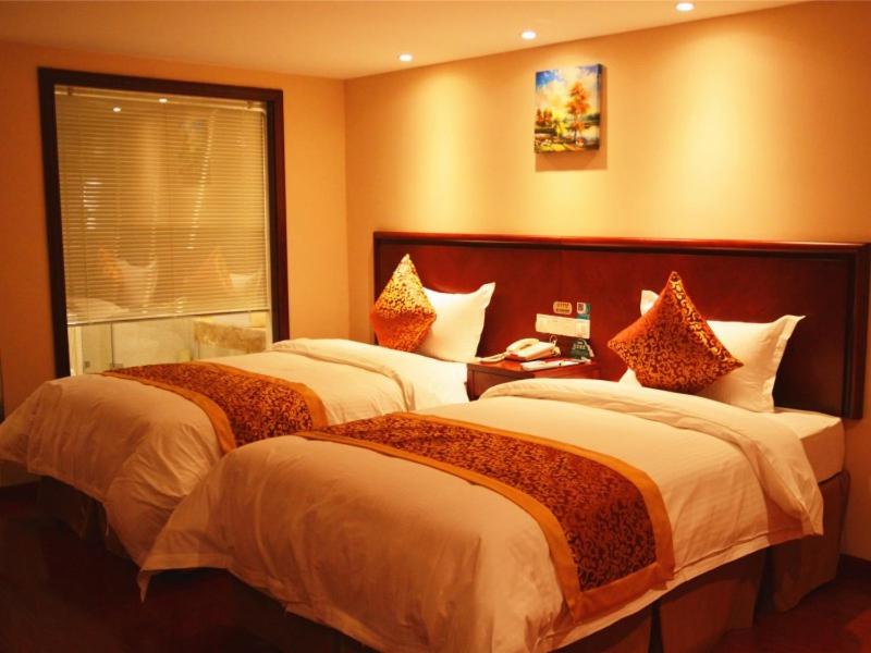 GreenTree Inn ChangZhi Bus Passenger Station XiHuan Road Business Hotel 8/17