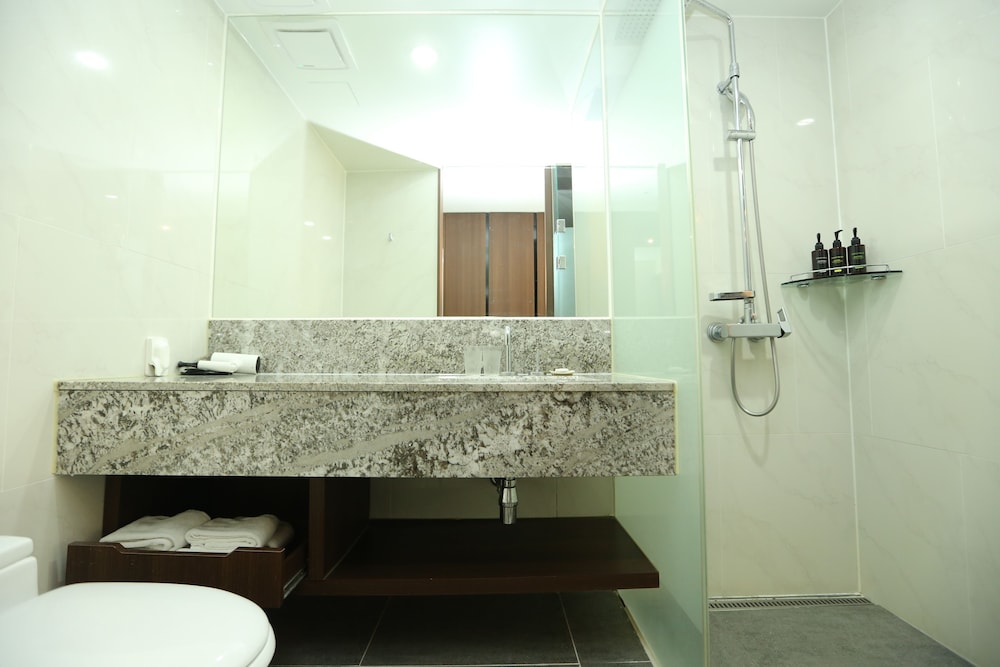 Hotel Air City Jeju 63/63