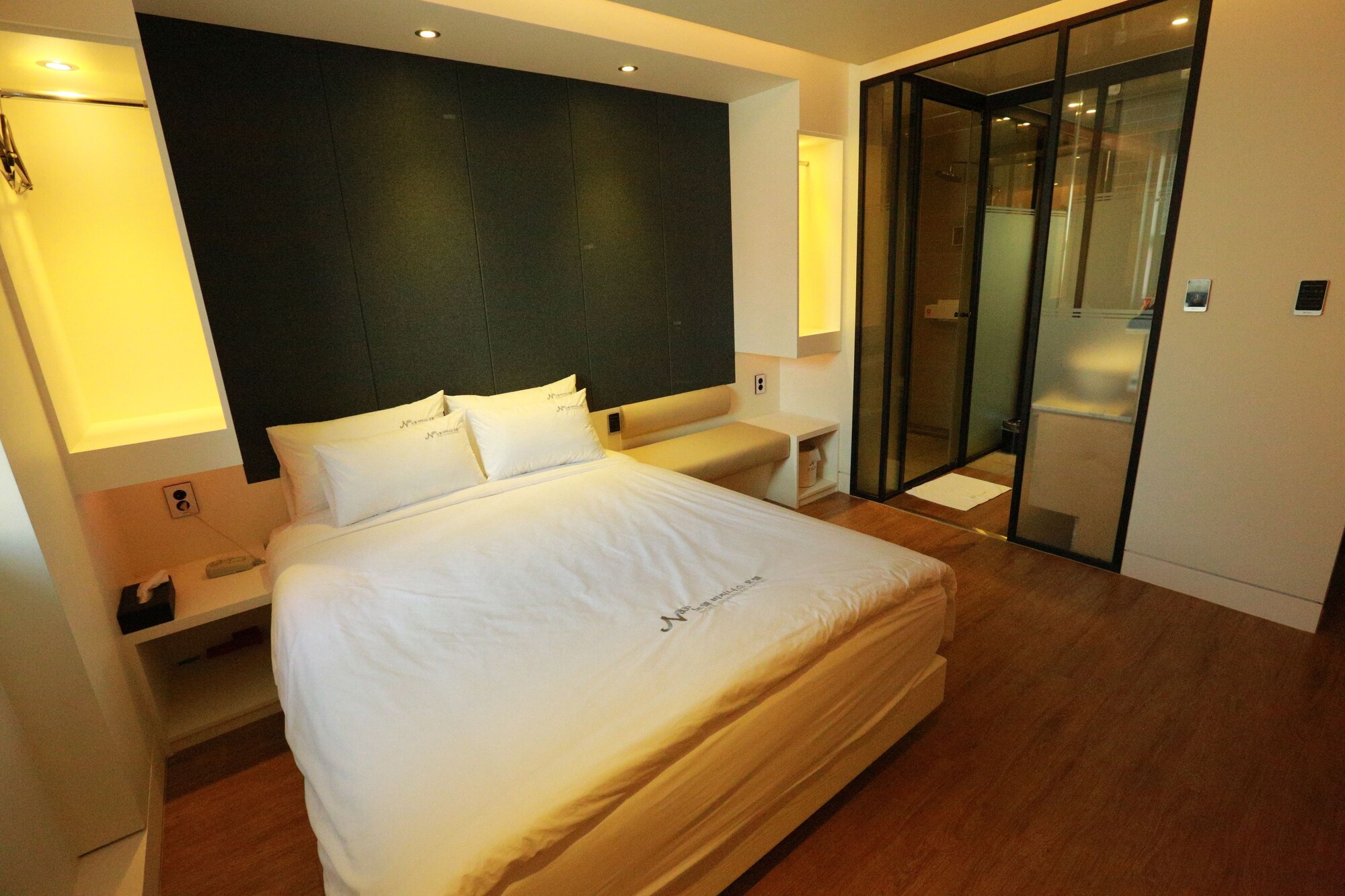 1 BEDROOM, DELUXE, DOUBLE BED