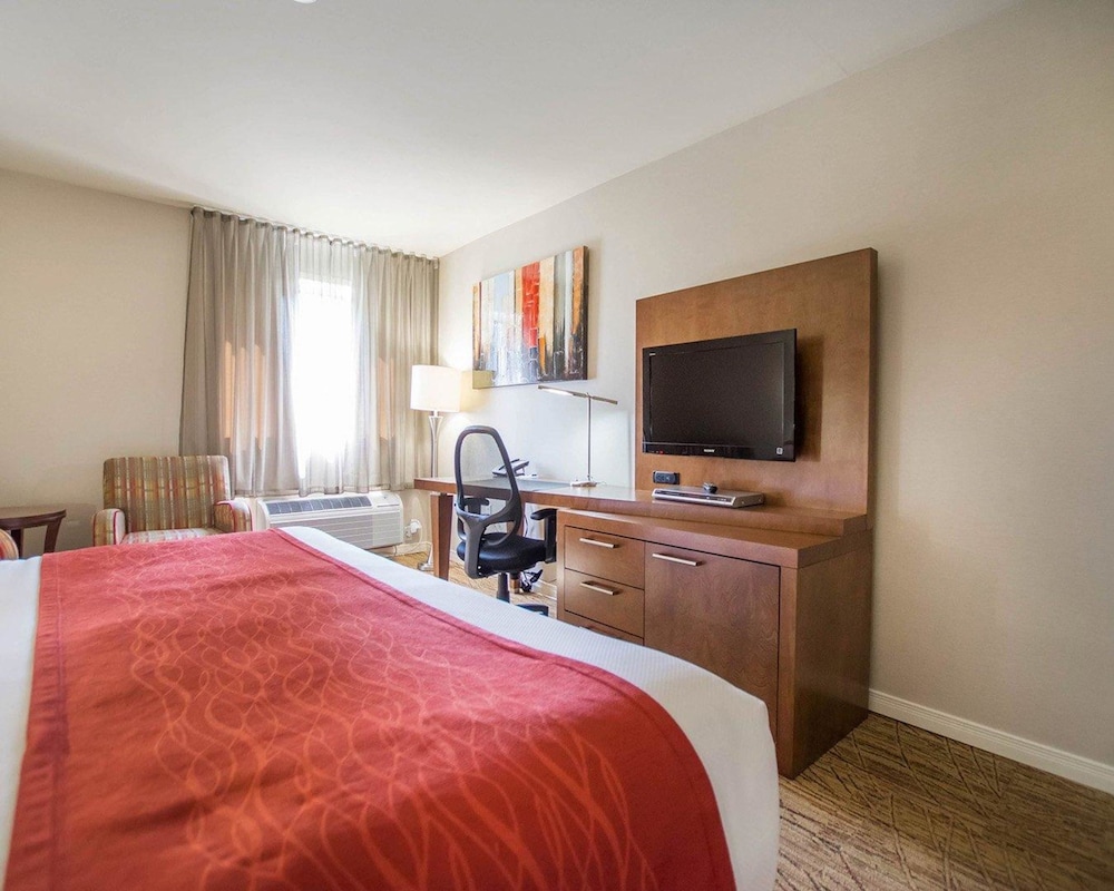 Comfort Inn Mont Laurier, QC 9/46