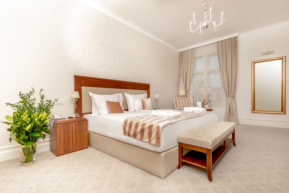 Le Premier Boutique Hotel 17/66