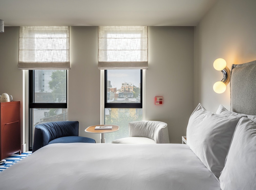 PREMIUM, KING BED
