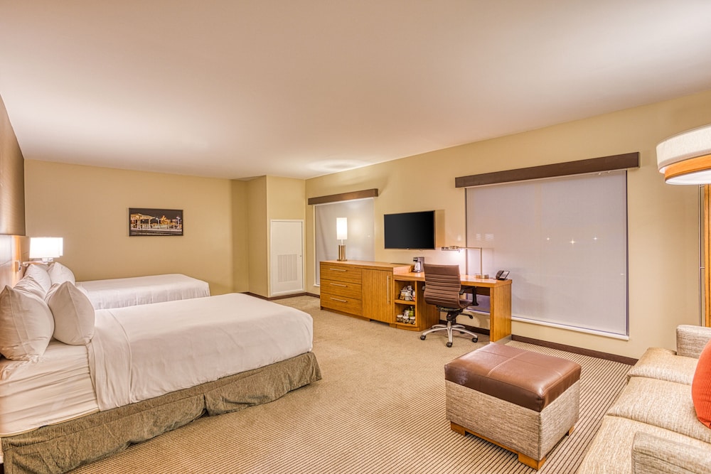 Hyatt Place Greensboro Downtown 21/50