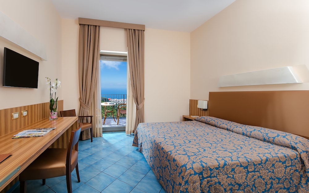 Grand Hotel Due Golfi 15/45