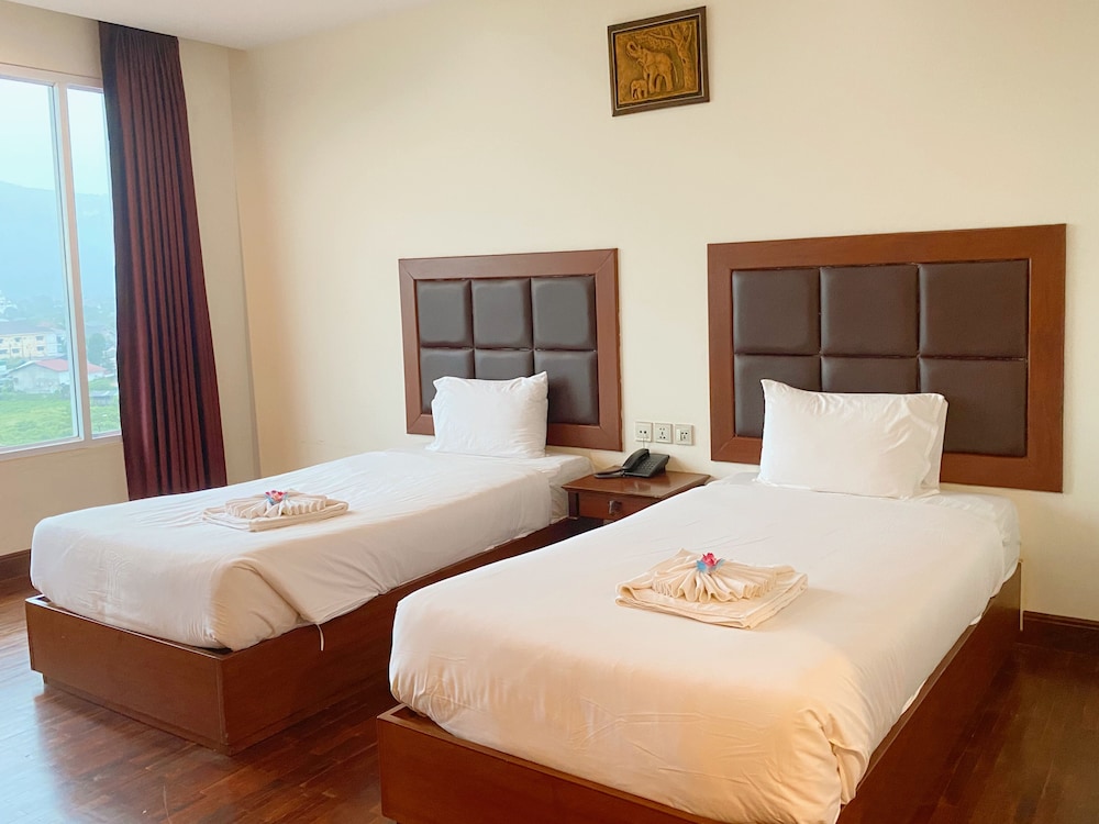 Arawan Riverside Hotel 26/65