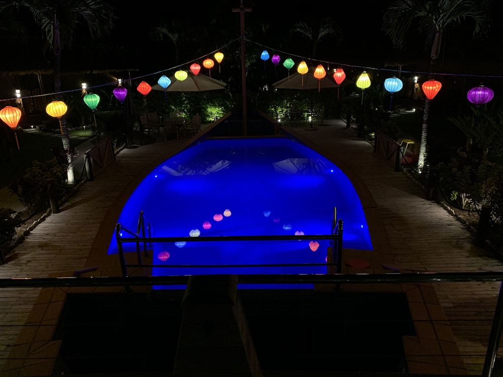 MAGIC REEF BUNGALOWS 28/66
