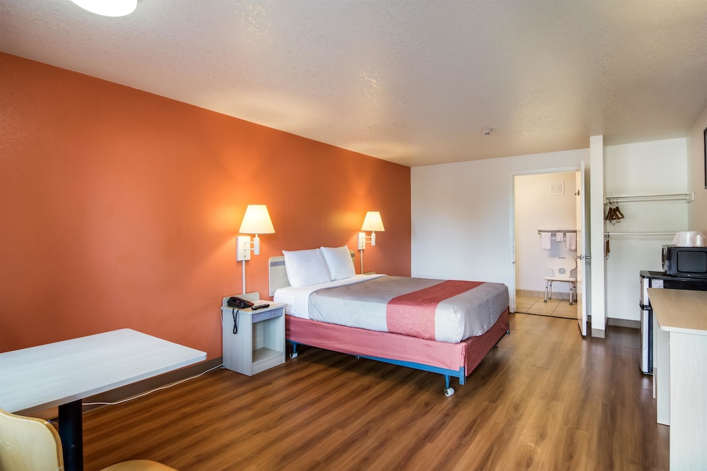 Motel6 Vancouver, WA 20/45
