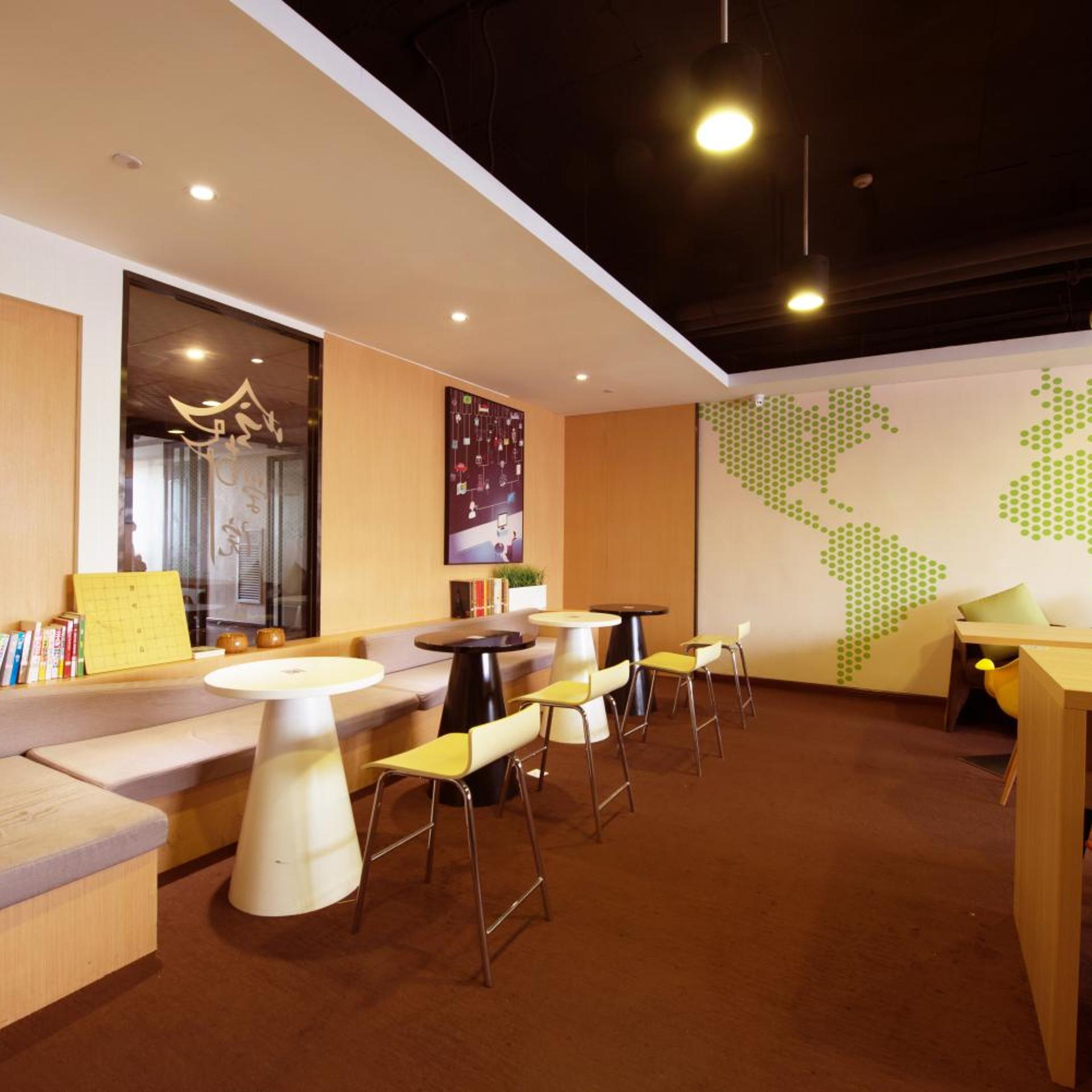 IU Hotel Shanghai Minhang Jiaotong University Dongchuan Road Subway Station Branch 39/43