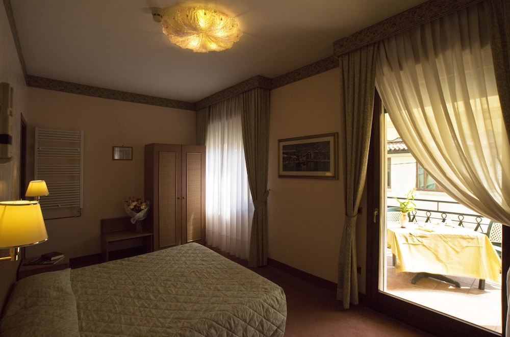 Villa Tiziana Hotel 23/45
