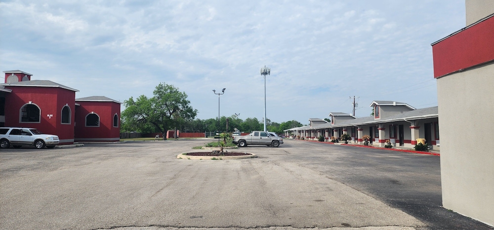 Econo Inn Lackland AFB Seaworld 15/31