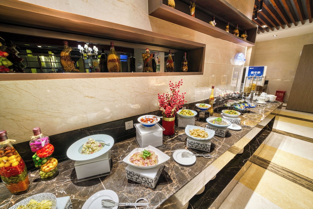 Gowin Hotel 13/16