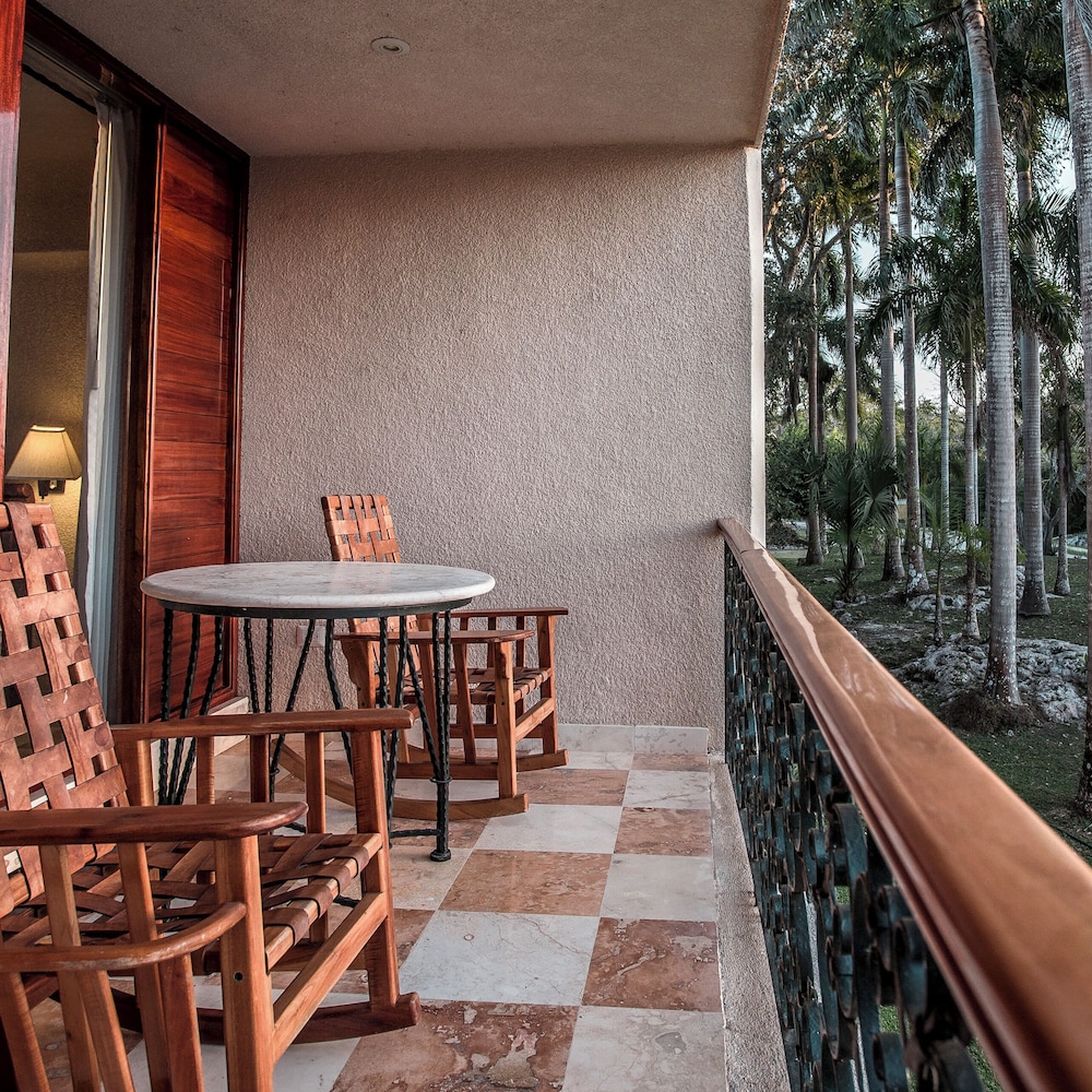 The lodge At Chichen Itza 37/50