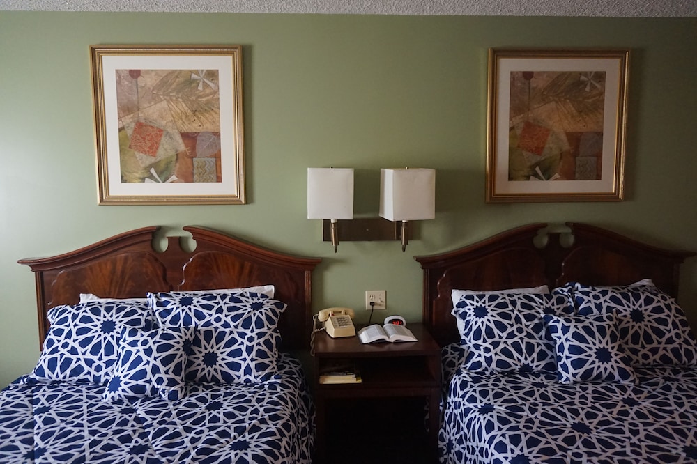 Bellevue Hotel & Suites 33/66