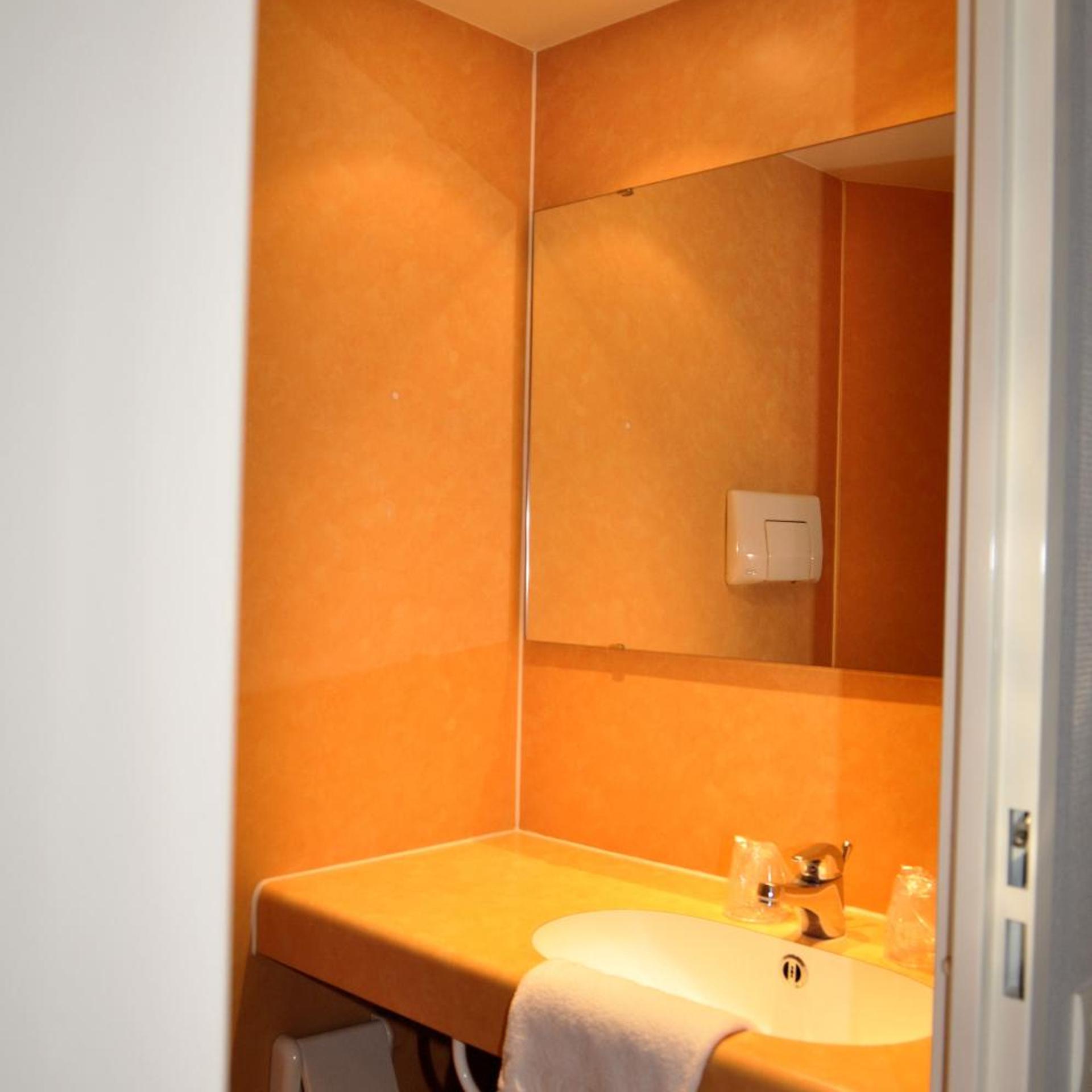 Hôtel Lux 53/55