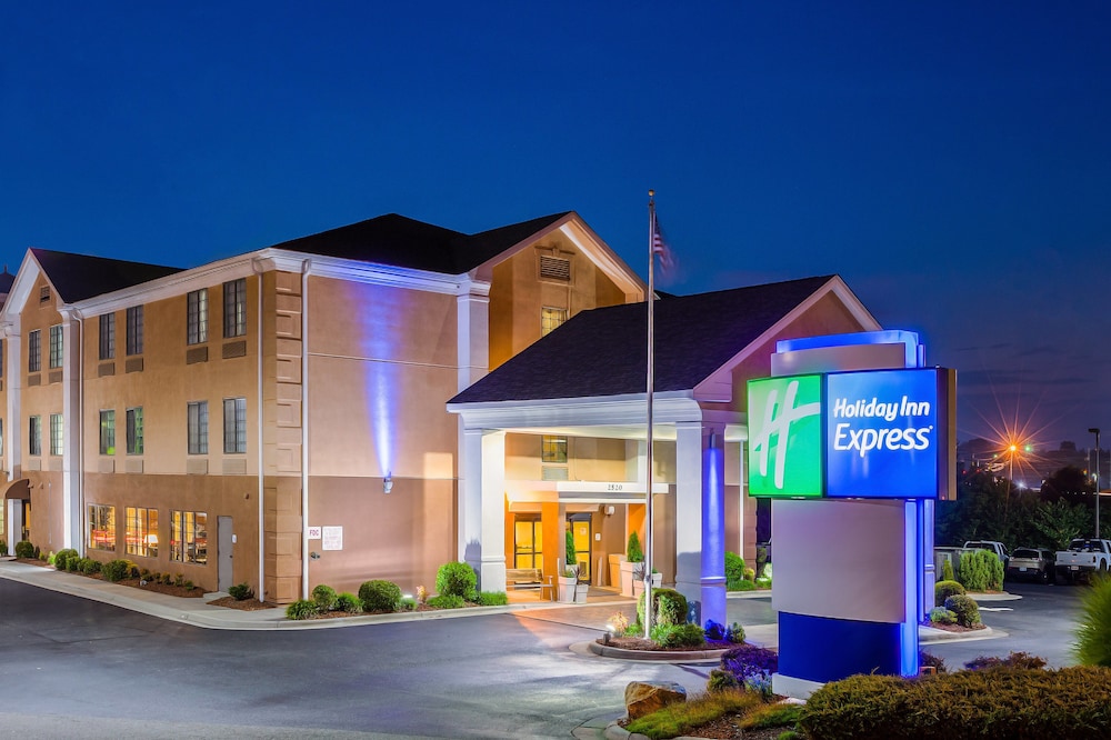 Holiday Inn Exp Winston Salem 1/48