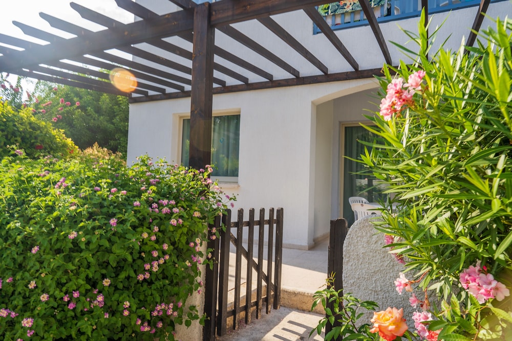 Paphos Gardens Apartments 87/91