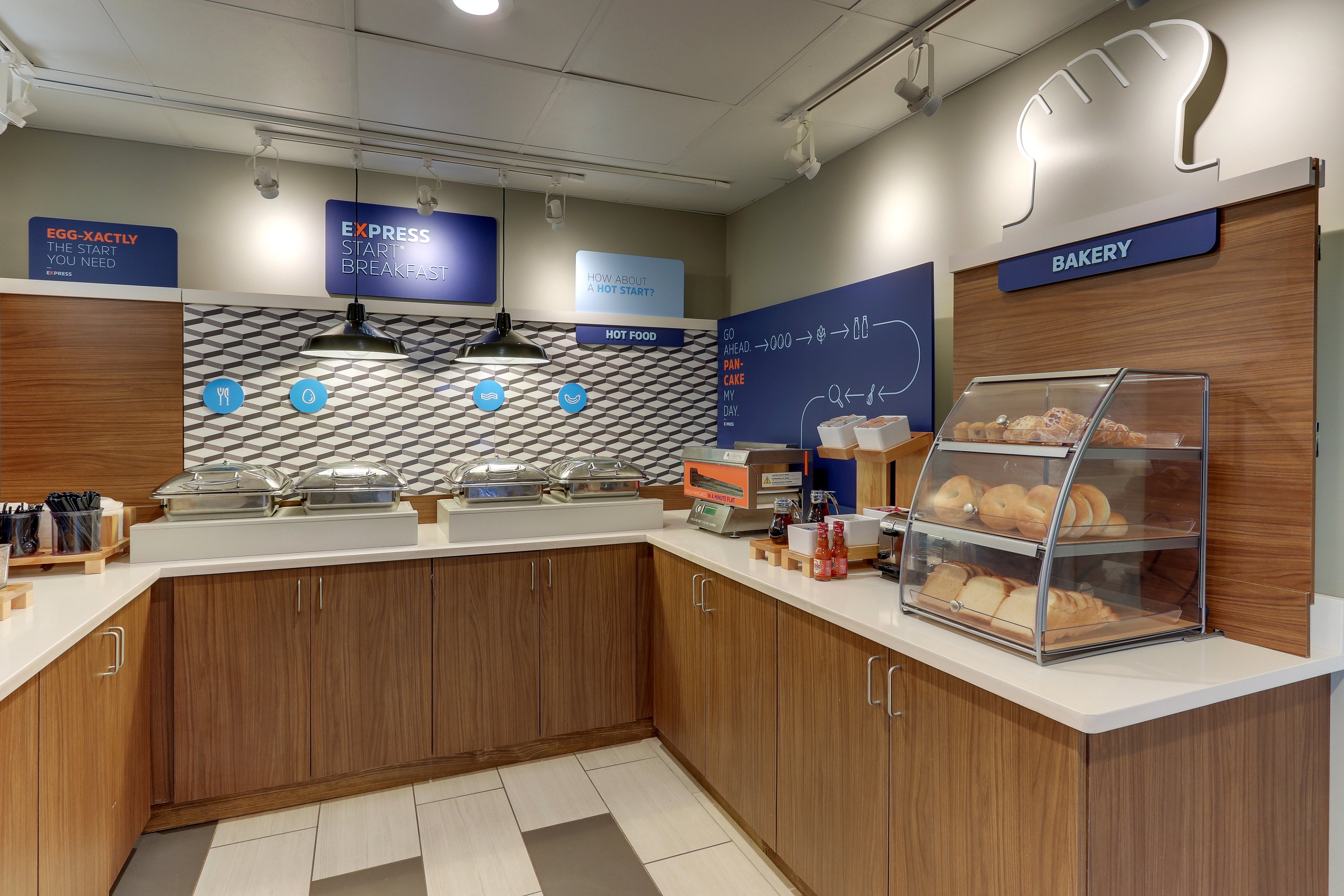 Holiday Inn Express Cincinnati North - Monroe 30/51