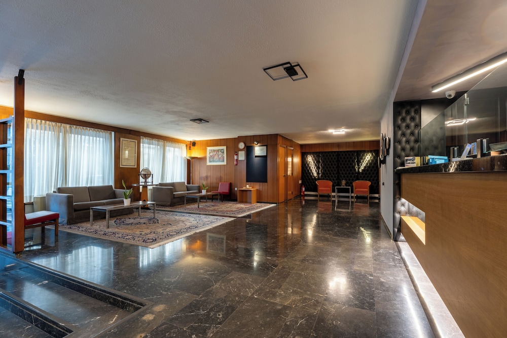 Lobby at Queen Olga, THESSALONIKI