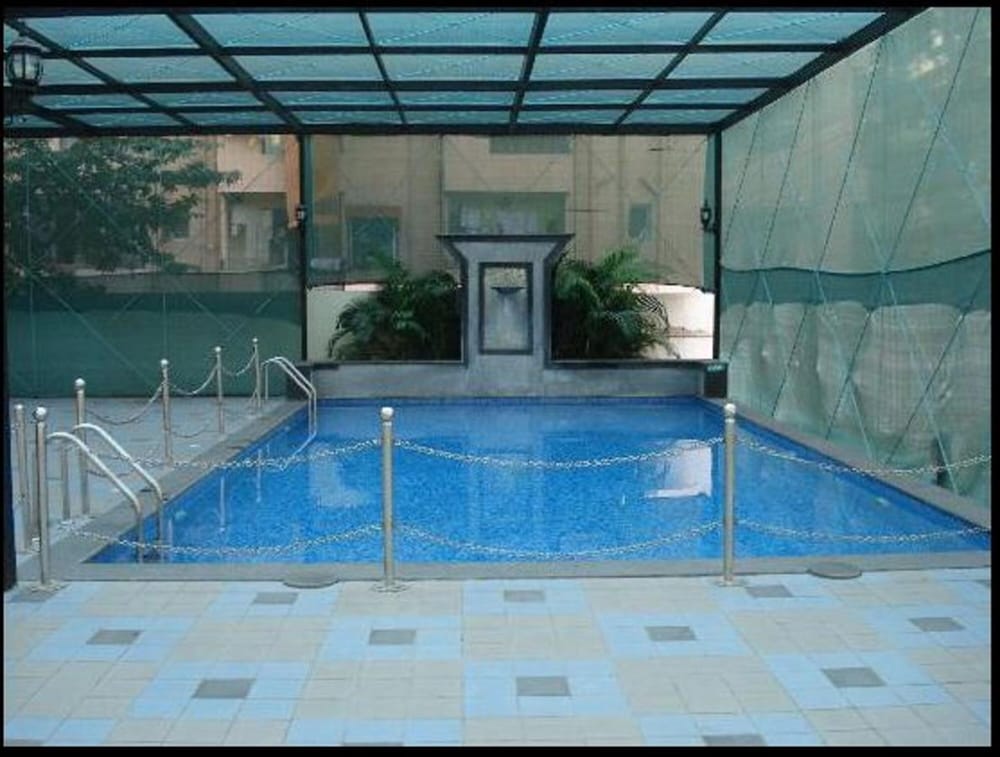 Pride Hotel Chennai 18/35