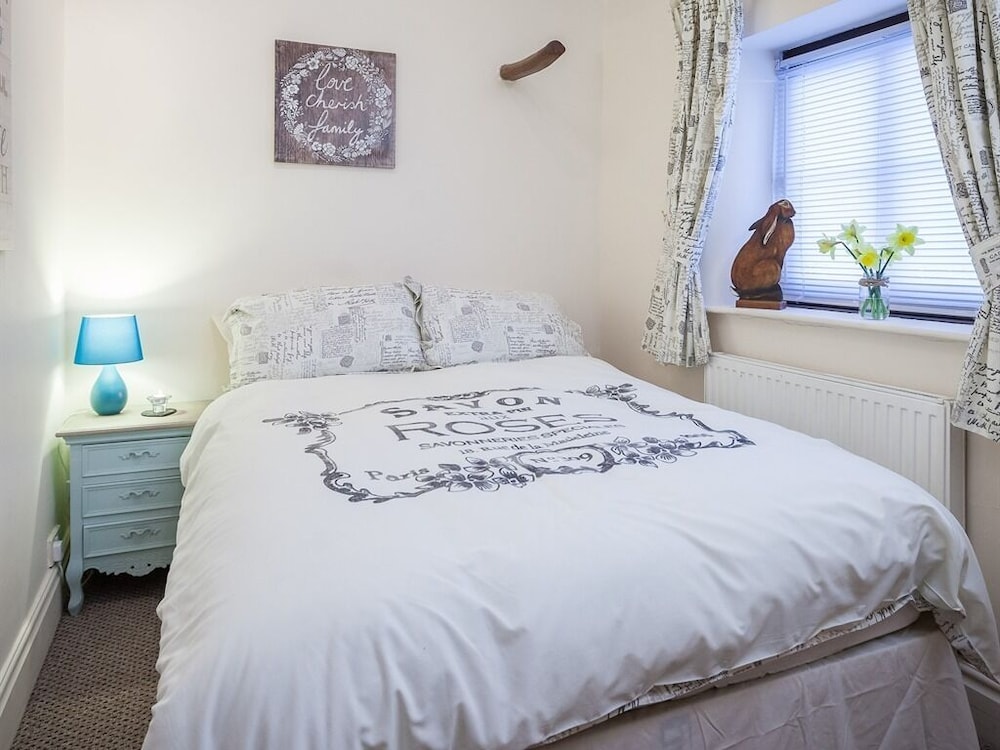 2 BEDROOMS, COTTAGE, PRIVATE BATHROOM