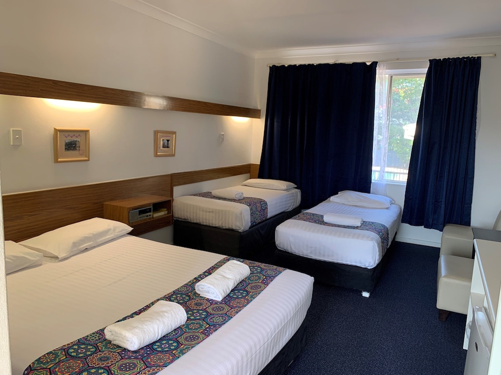 PANORAMA MOTOR INN 18/38