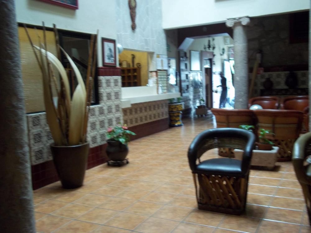 Hotel El Carmen 41/59