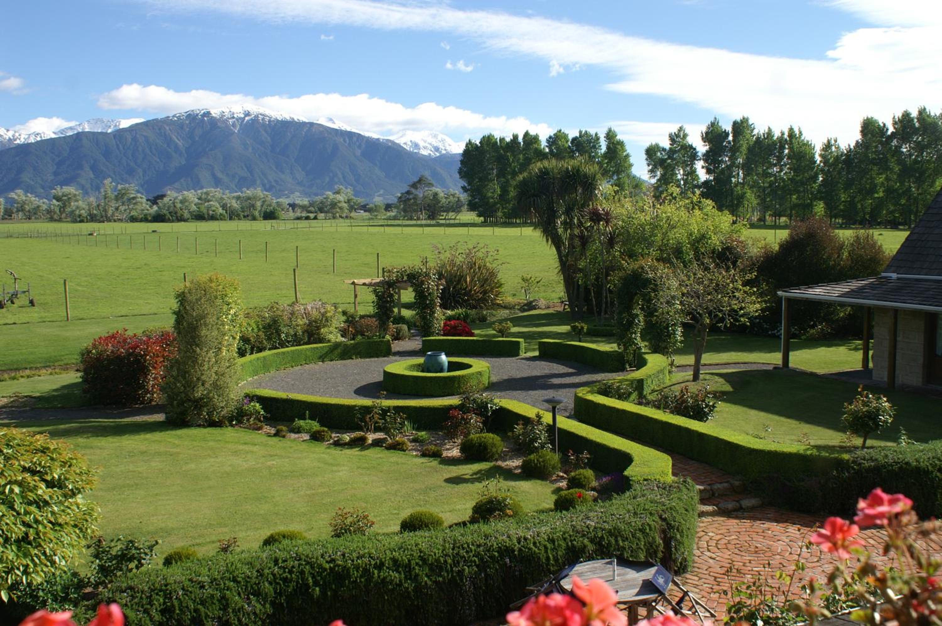 FYFFE COUNTRY LODGE 28/41