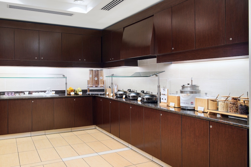 Residence Inn Fort Myers at I-75 and Gulf Coast Town Center 8/53