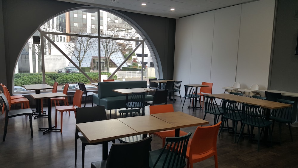 Hotel F1 Cergy Pontoise 37/49
