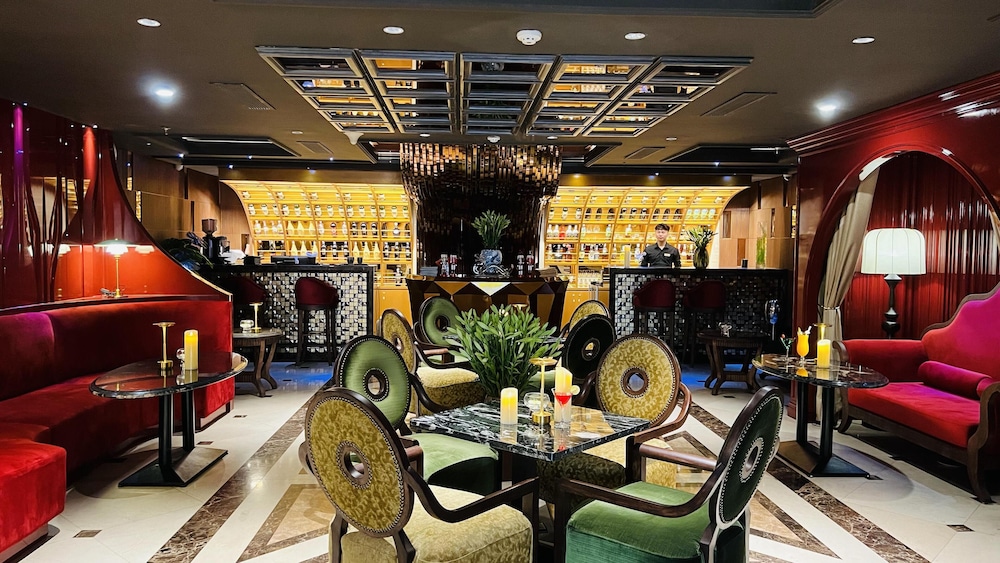 Golden Silk Boutique Hotel 46/70