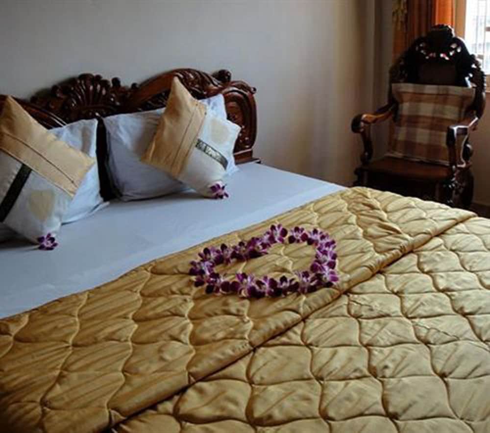 Star Hotel 20/46