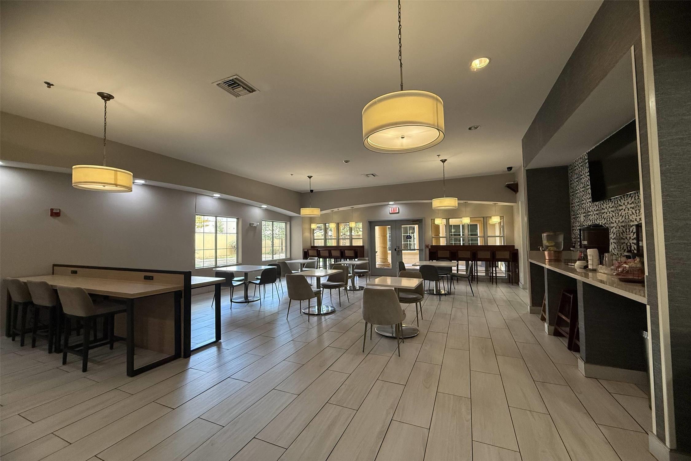 La Quinta Inn & Suites by Wyndham Albuquerque Midtown 41/57