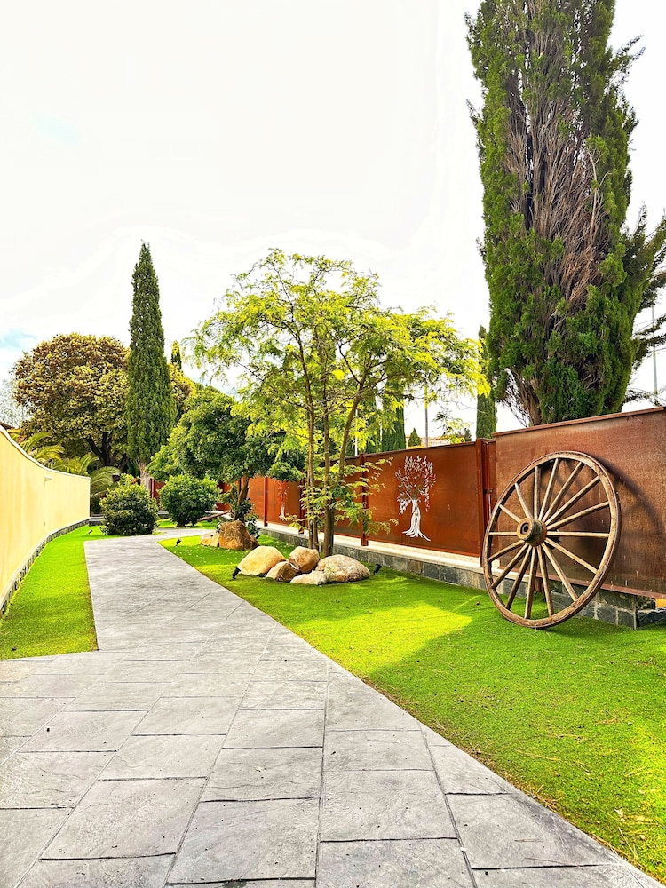 Boutique Hotel Comtal Empuries 40/50