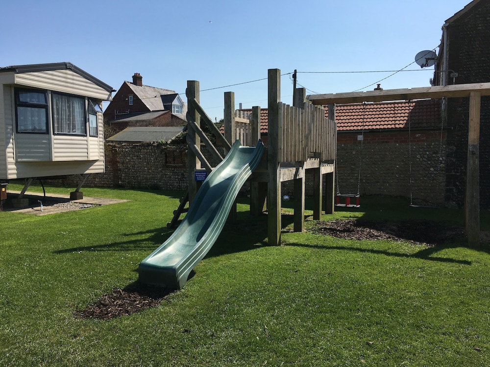 The Leas Beach Park 12/50