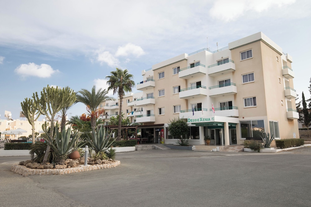 DebbieXenia Hotel Apartments 33/45