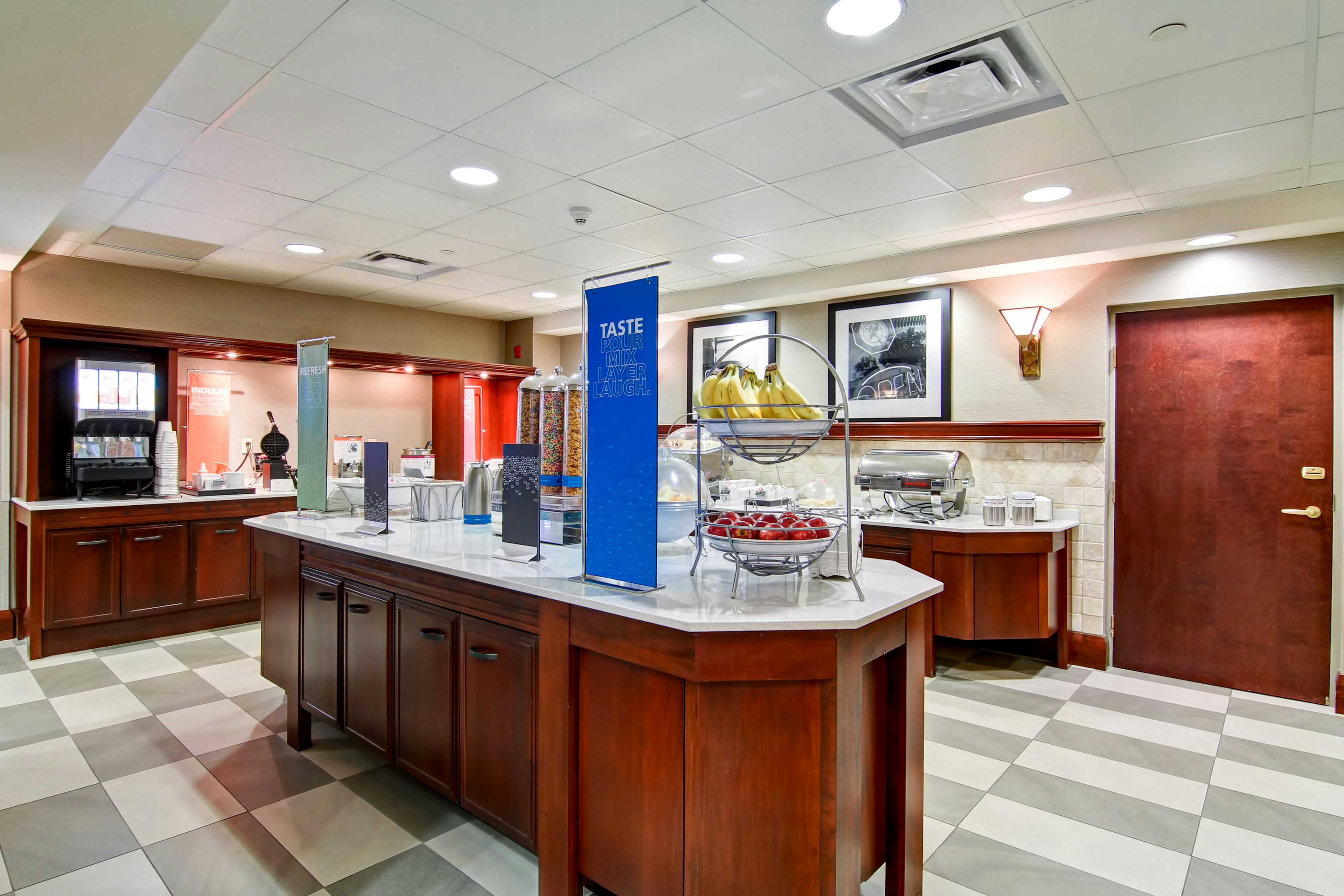 Hampton Inn and Suites by Hilton Guelph 8/58