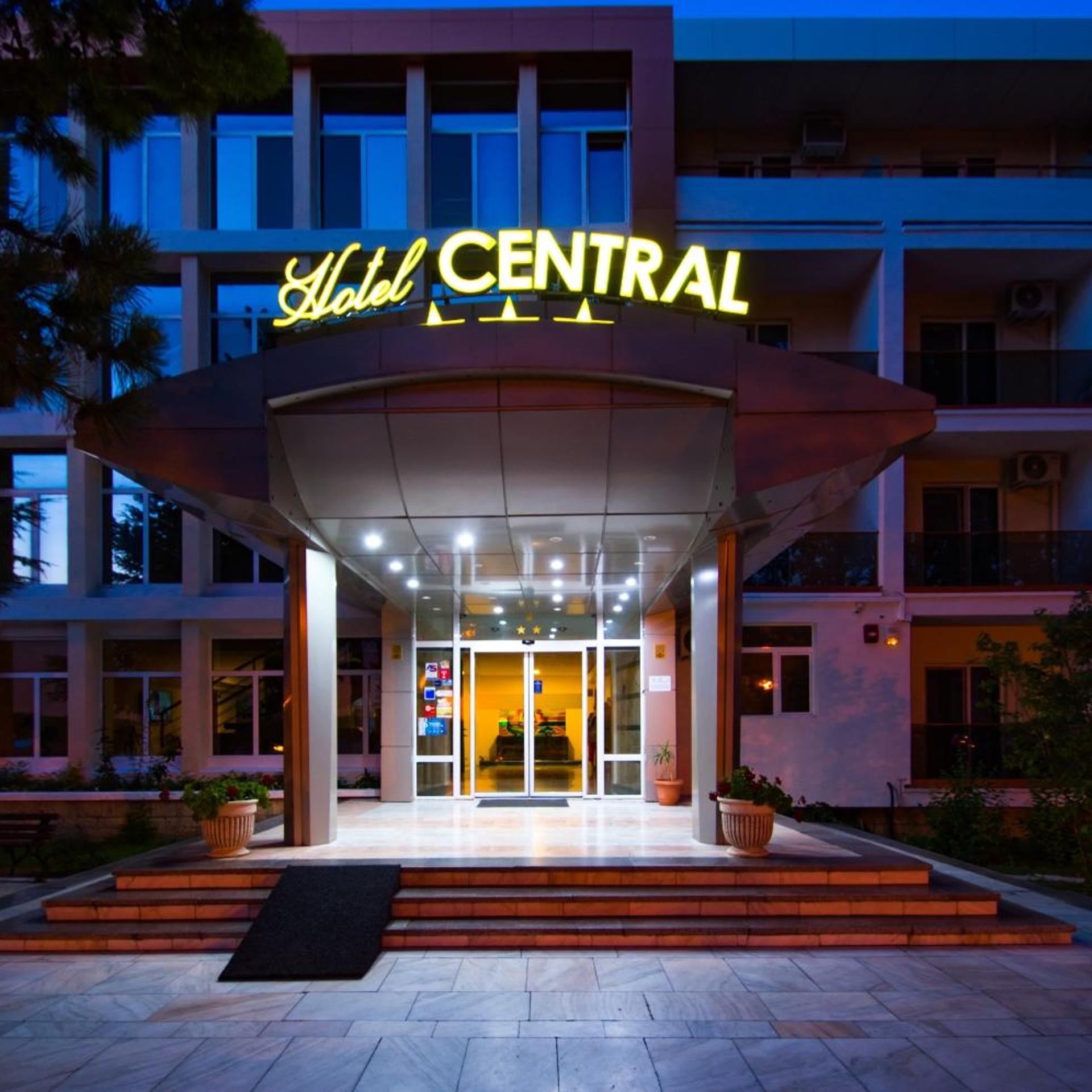 Central Mamaia 8/58