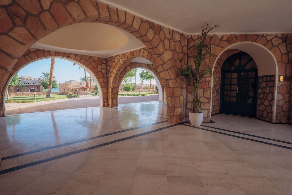 swimming pool spa