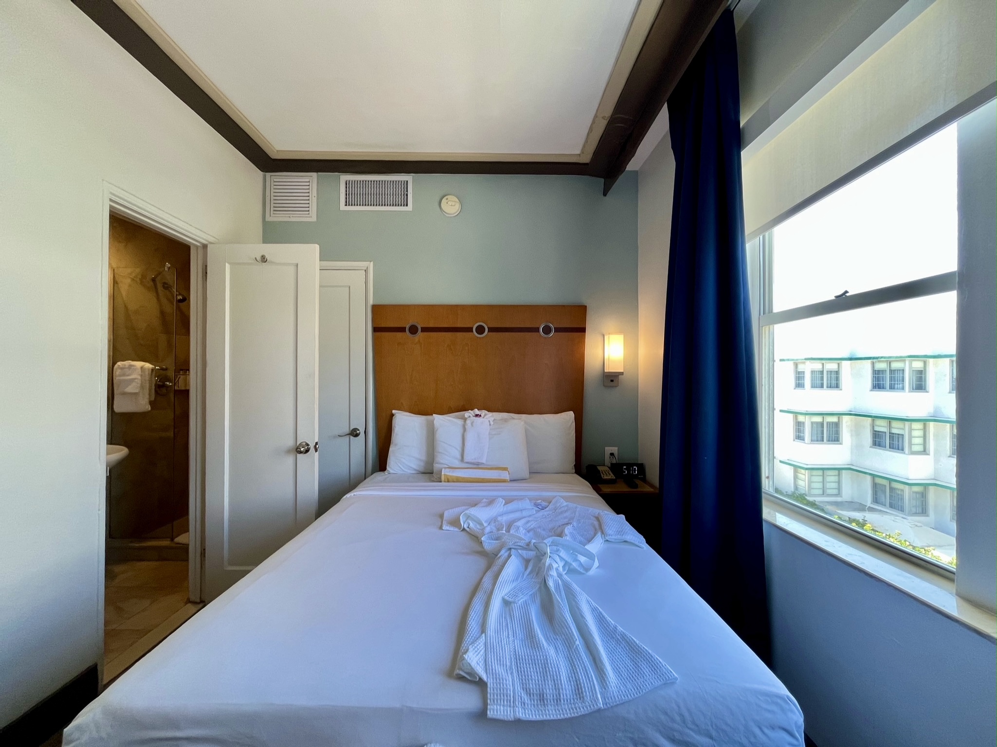 Room, Double Bed, Partial Ocean View