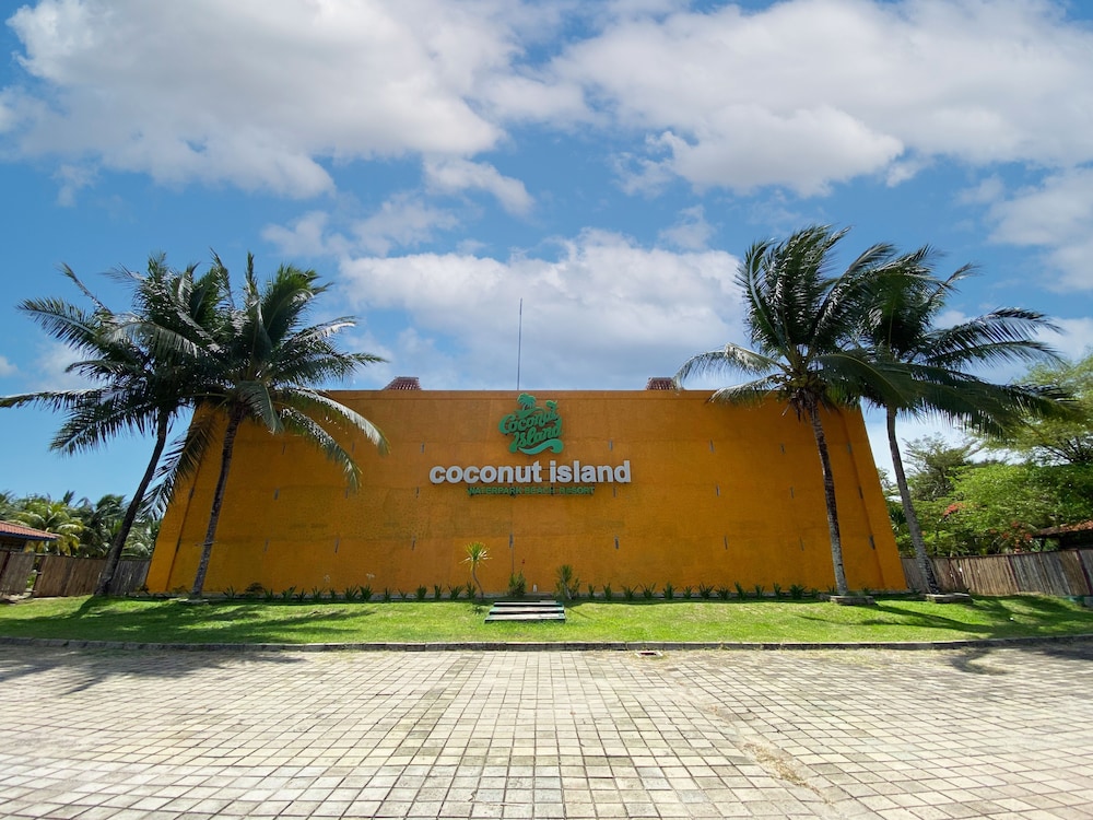 Avery Coconut Island Hotel and Beach Resort 4/47