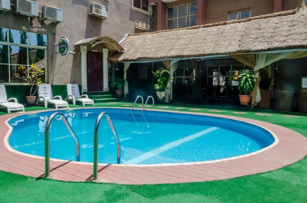 3j Apos S Hotel Ltd 37/64