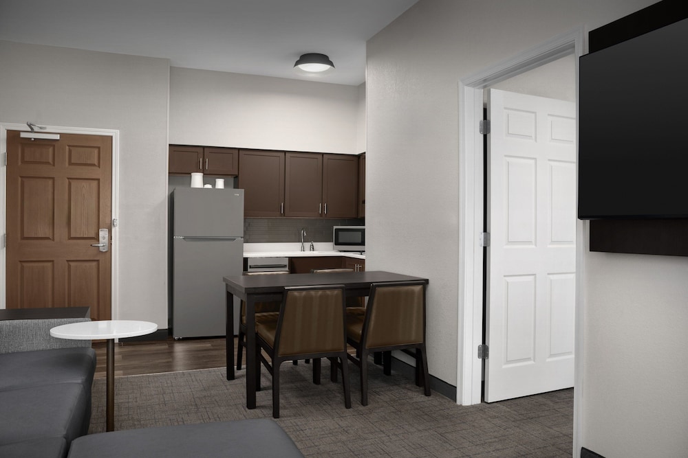 Staybridge Suites Baltimore Bwi Airport 46/54
