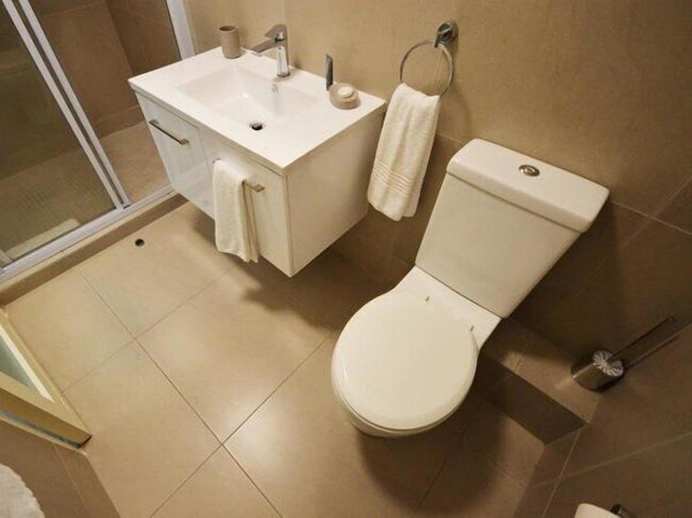 Century City Boutique Apartments 46/50