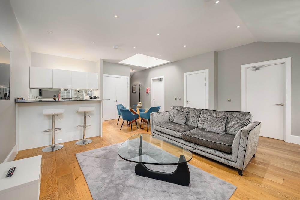 Destiny Scotland - St. Andrew Square Apartments 22/50