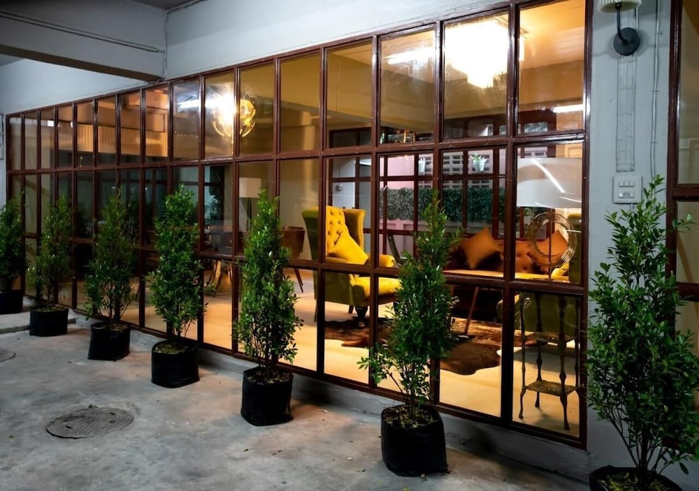 RoomQuest Ratchada AI Serviced Residence in BANGKOK